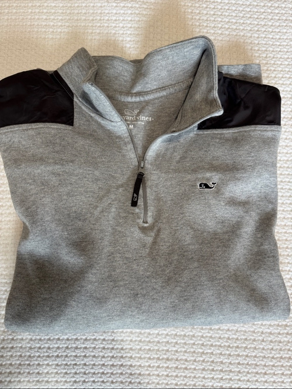 Vineyard Vines Men’s Grey and Black Quarter-Zip Sweater